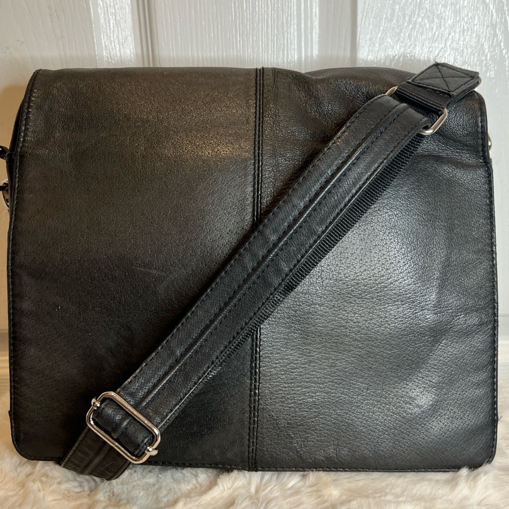 GUN TOTE’N MAMAS CONCEAL CARRY CROSSBODY ORGANIZER BAG